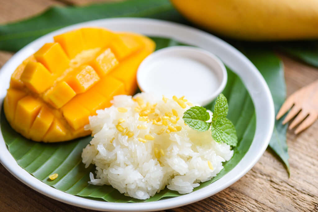 Riz gluant et mangue
