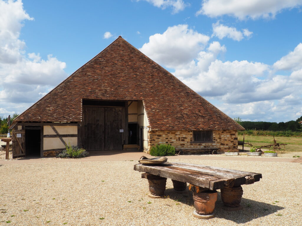 La grange pyramidale de Vailly-sur-Sauldre