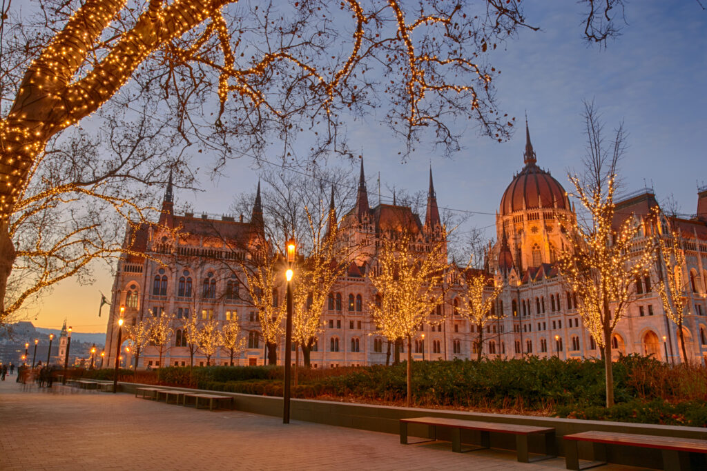 Parlement de Budapest illuminé