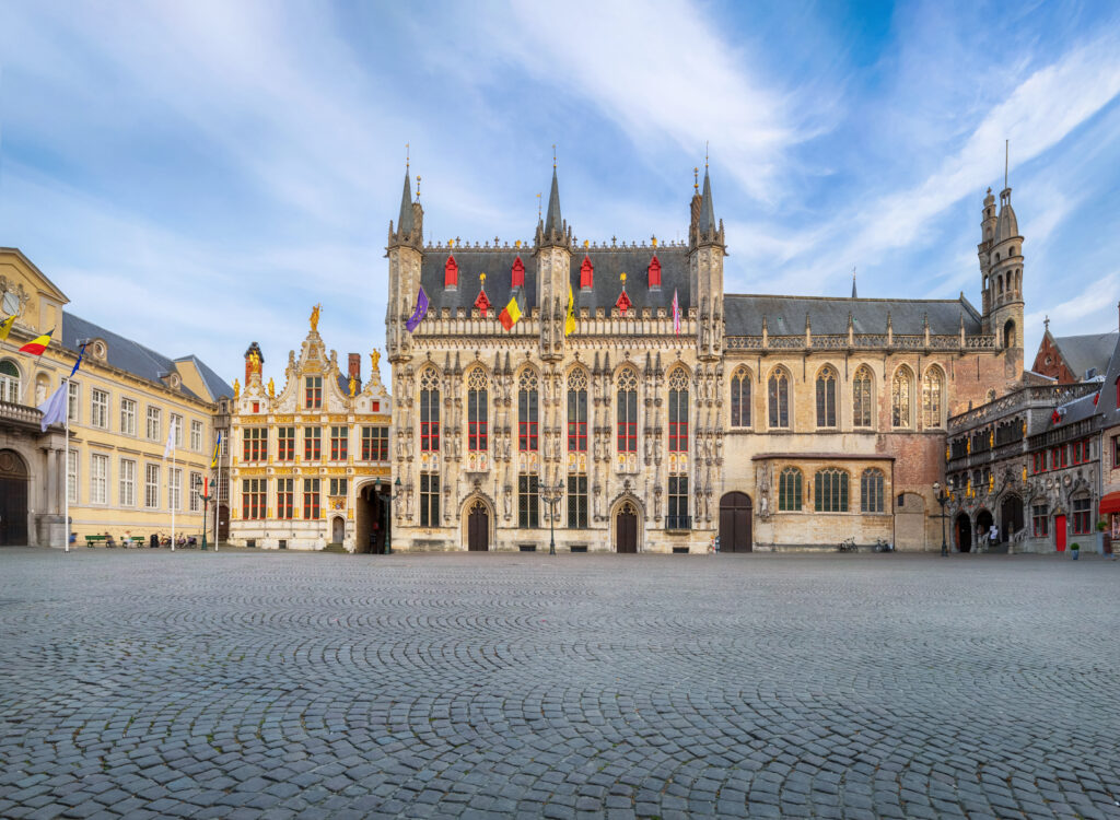 Que faire à Bruges ? Admirer la façade de l'Hôtel de Ville