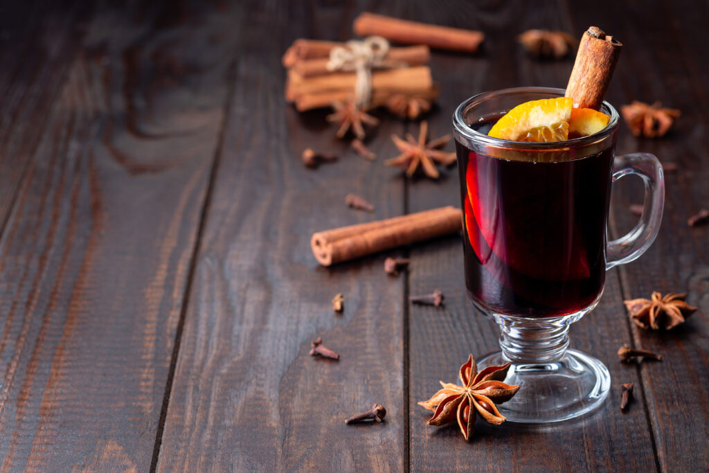 Le gløgg, la boisson de Noël des pays scandinaves