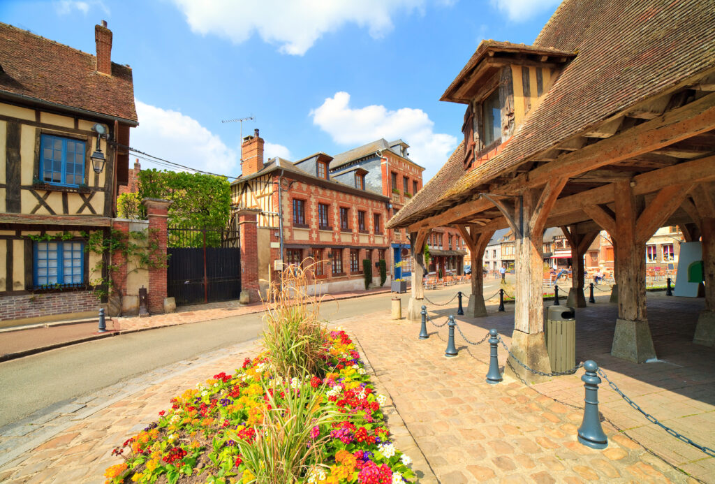 Lyons-la-Forêt et ses spectaculaires halles