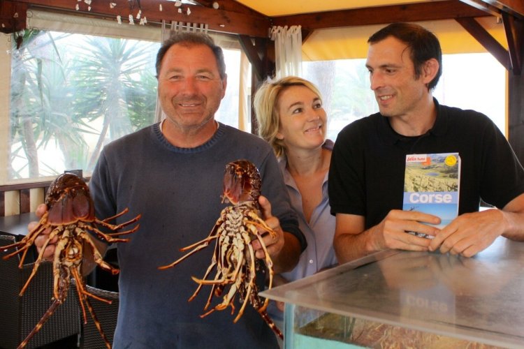 toussaint le pecheur, Fanny et Thomas Duval...et les langoustes - © Xavier BONNIN