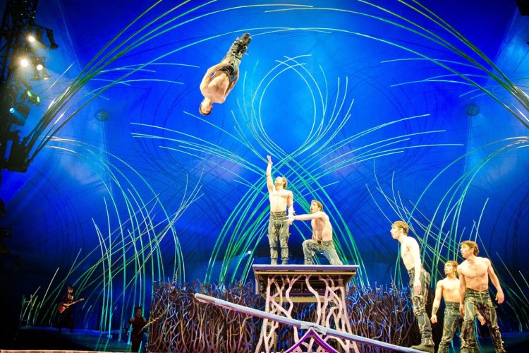 - © Cirque du Soleil