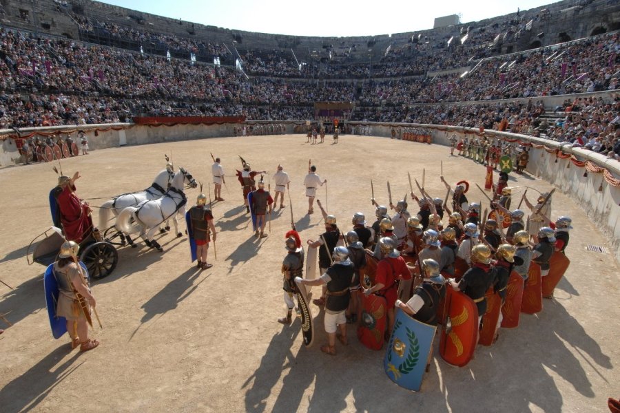 L'Histoire renaît de ses cendres dans les arènes nîmoises