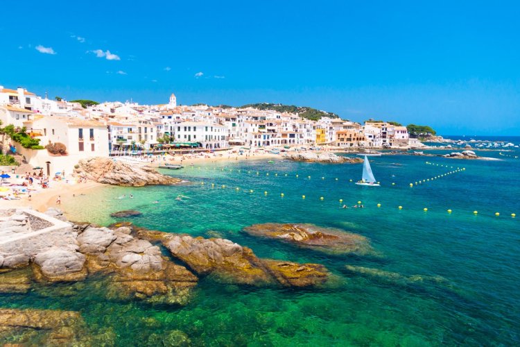 Calella de Palafrugell près de Gérone en Catalogne. - © Matej Kastelic - Shutterstock.com