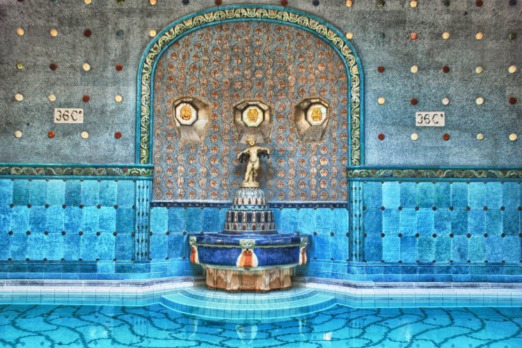 Les bains Gellert - © Iobaszo - iStockphoto