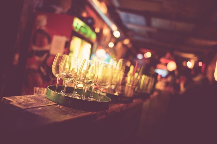 Ruin pub - © Olivier Huitson - Shutterstock.com