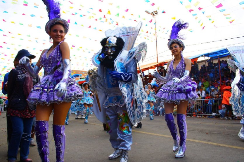 Certains masques sont d'inspiration caribéenne - © Julie OLAGNOL