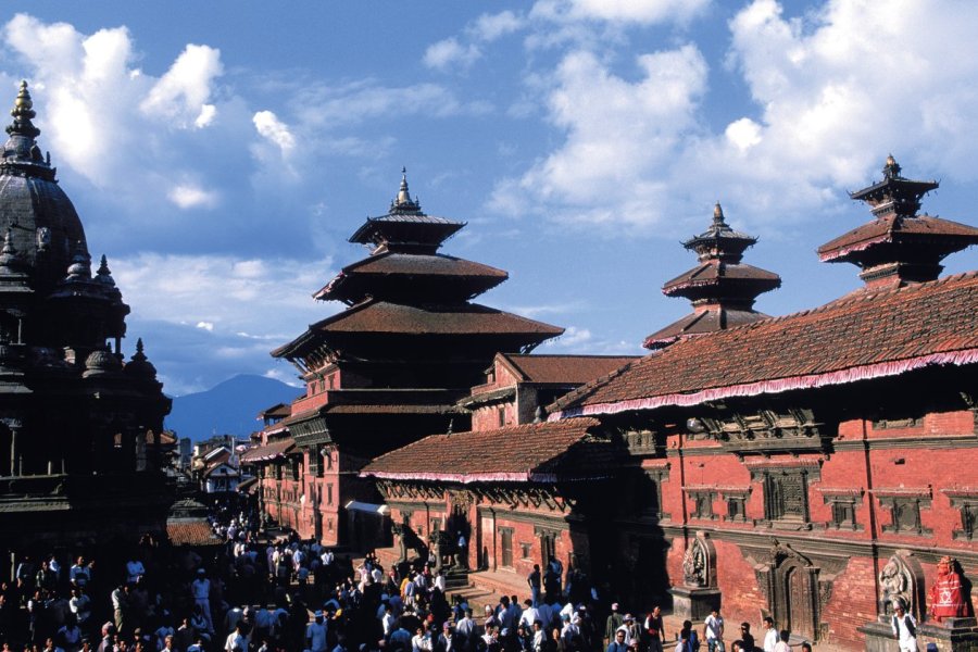 Distribution de cartes SIM au Népal