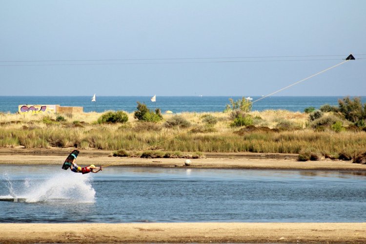 Wakeboard à Saint-Pierre-la-Mer - © DR