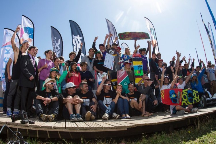 Ecole de Kitesurg à Saint-Pierre-la-Mer - © DR