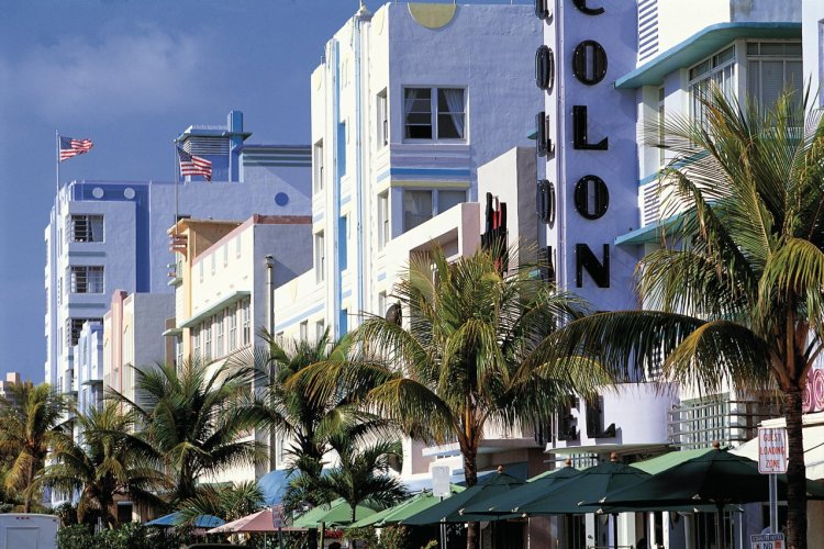 Ocean Drive à Miami Beach. - © Siegfried Stoltzfuss - Iconotec