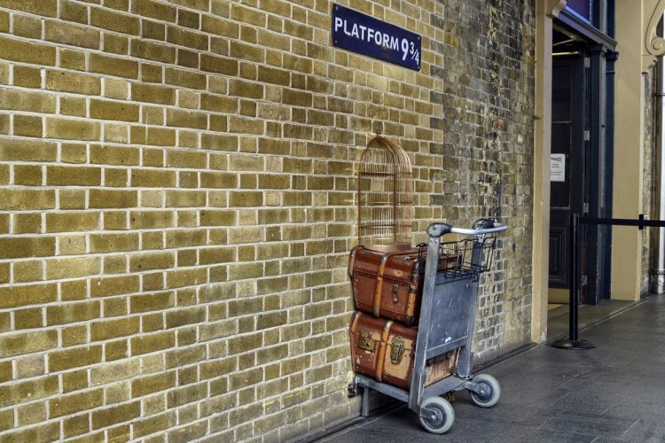 King's cross Station - © Massimo Parisi - Shutterstock.com