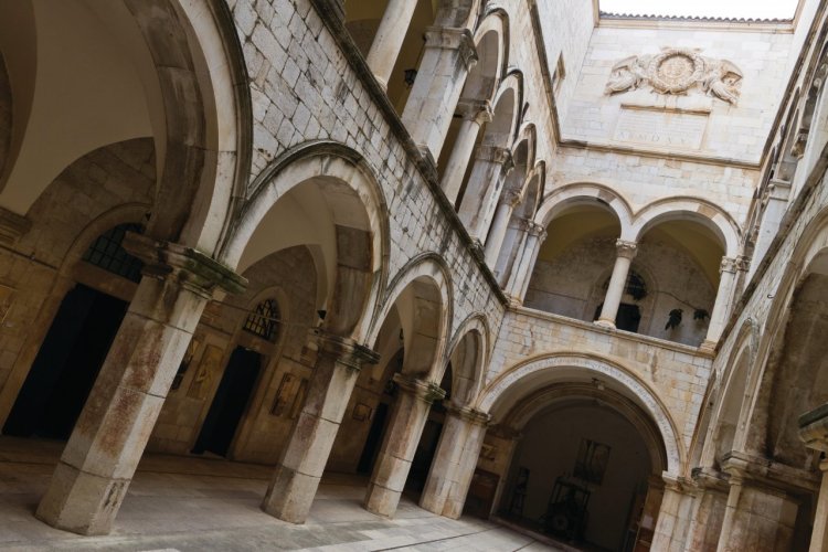 Palais Sponza. - © Lawrence BANAHAN - Author's Image