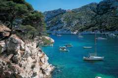 La Calanque de Sormiou, aux environs de Marseille (© TOM PEPEIRA - ICONOTEC)