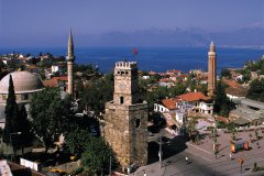 Quartier de Kaleiçi, tour de l'horloge et Yivli Minare.