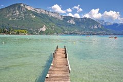 Le Lac d'Annecy. (© Arseniy Rogov)