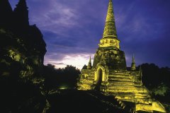 Wat Phra Ram au crépuscule. (© Yukiko Yamanote - Iconotec)