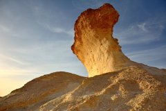 Formations rocheuses dans le désert de Zekreet. (© Alizada Studios - Shutterstock.com)
