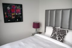 Le Tower Hotel, hôtel au design contemporain, dont les chambres offrent une vue panoramique sur les chutes.