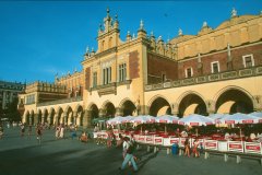 HALLE AUX DRAPS (SUKIENNICE)