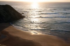 Coucher de soleil sur la plage d'Odeceixe.