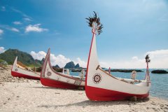 Canoe sur la plage de Lanyu.