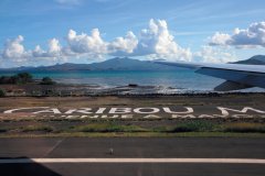 Arrivée à l'aéroport de Petite Terre.