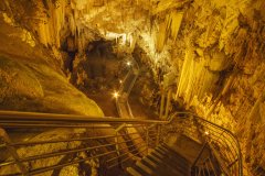 La célèbre grotte d'Antiparos.