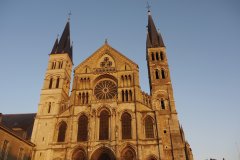 Basilique Saint-Rémi à Reims (© JEAN-PAUL LABOURDETTE)