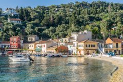 Le village de Longos.