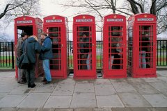 Les cabines téléphoniques fonctionnent encore ! (© John Frechet - Iconotec)