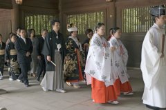 Mariage shintô au sanctuaire Meiji à Tokyo. (© Sylvain GRANDADAM)