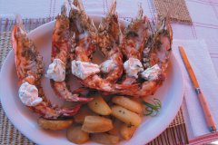Délicieux plat de gambas, Camp Croco à Bekopaka