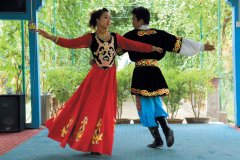 Danse traditionnelle ouïghoure.