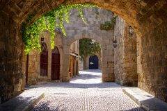 Arche médiévale dans la vieille ville de Rhodes.