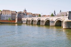 Le pont Saint-Servais, à Maastricht. (© GrafiStart - iStockphoto.com)