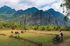 Balade à vélo vers Vang Vieng.