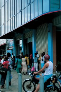 Paramaribo a de nombreux commerces où tout est moins cher qu'en Guyane.