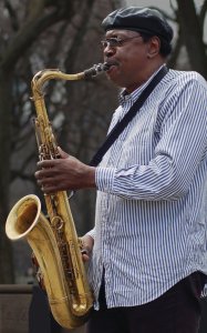 <p>Saxophoniste à Central Park.</p>