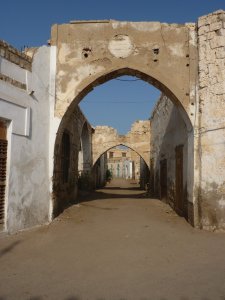 Succession d'arches dans la vieille ville.