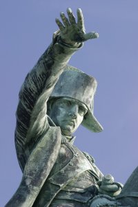 <p>La statue de bronze de Napoléon Ier à Cherbourg-Octeville.</p>