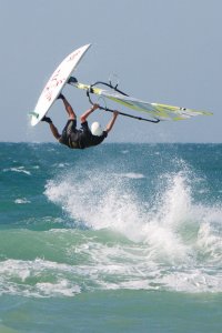 <p>Windsurfers et kitesurfers</p>