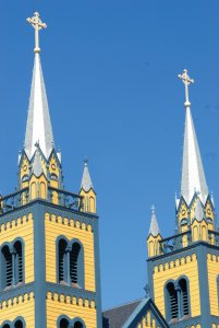 Cathédrale Sint Petrus en Paulus, l'un des plus grands édifices en bois d'Amérique du Sud.