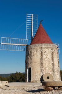 <p>Le moulin de Daudet à Fontvieille</p>