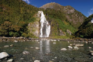 Bowen Waterfall à Milford Sound. - SePp - Fotolia