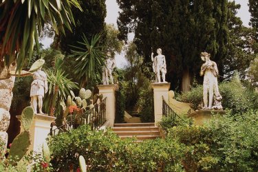 Le jardin de l'Achilleon. - Author's Image