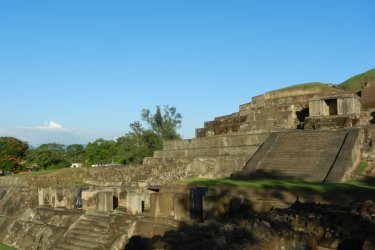 Site archéologique maya, El Tazumal. - Caroline DHERBEY