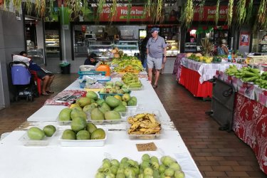 Marché de Papeete Mapuru a Paraïta - Laurent BOSCHERO